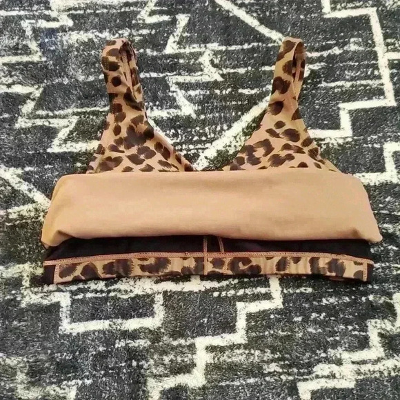 Oalka Cheetah Leopard Print Crop Yoga Tank XS A15 - Picture 3 of 4